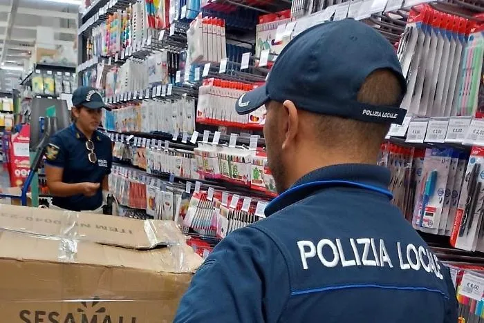 Melilli, sequestrati oltre 250 articoli di cancelleria privi del marchio CE: sanzioni per 6 mila euro