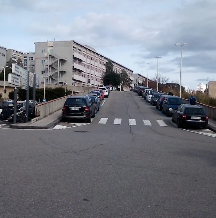 Incidente a Messina: 17enne gravemente ferita nello scontro frontale con un'auto