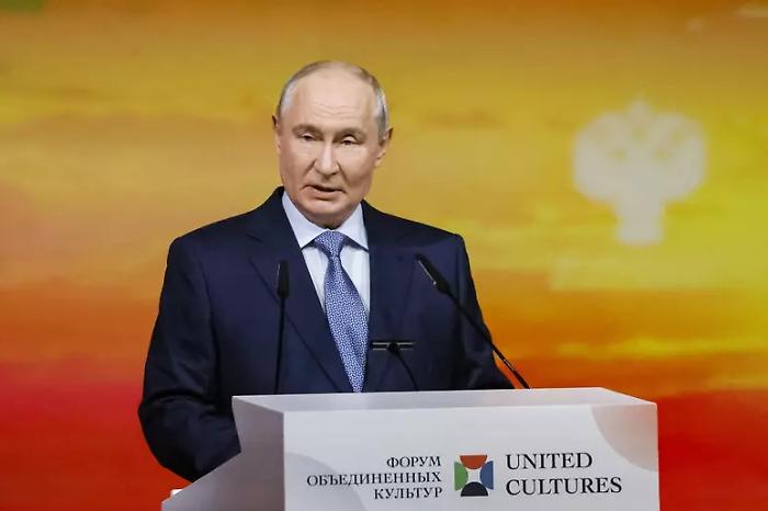 Dopo attacco a Mosca, per Putin riapertura del dialogo con l'Ucraina &egrave; in bilico. E sull'Europa rassicura: &laquo;Nessuna ostilit&agrave;"