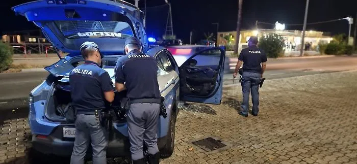 Weekend di controlli interforze nella movida: 23 sanzioni del Codice della Strada, stretta sui &ldquo;parcheggiatori&rdquo; abusivi e verifiche anti-alcol