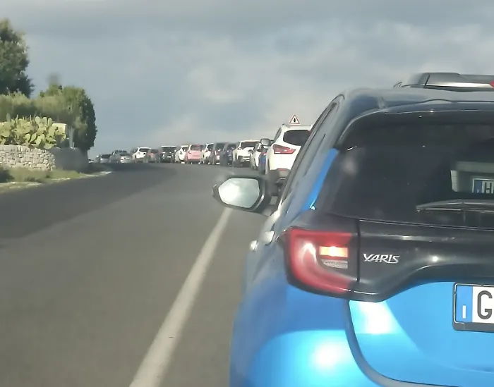 Auto imbottigliate sulla Ragusa-Santa Croce: quaranta minuti di fila