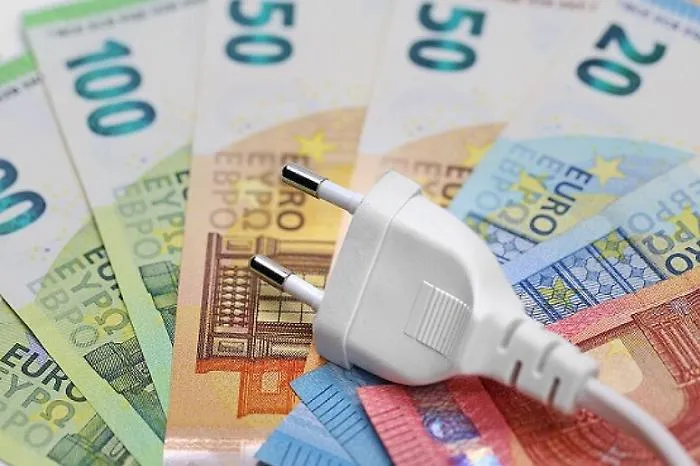 Eni, tetto pure alle bollette. &Egrave; polemica con Enel e A2A: &laquo;Nostre gi&agrave; pi&ugrave; basse&raquo;