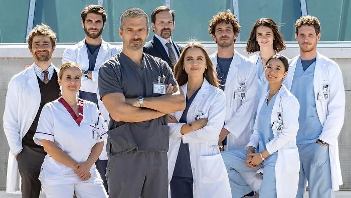Il camice bianco pi&ugrave; amato d'Italia torna in corsia: al via "Doc 4" con Luca Argentero