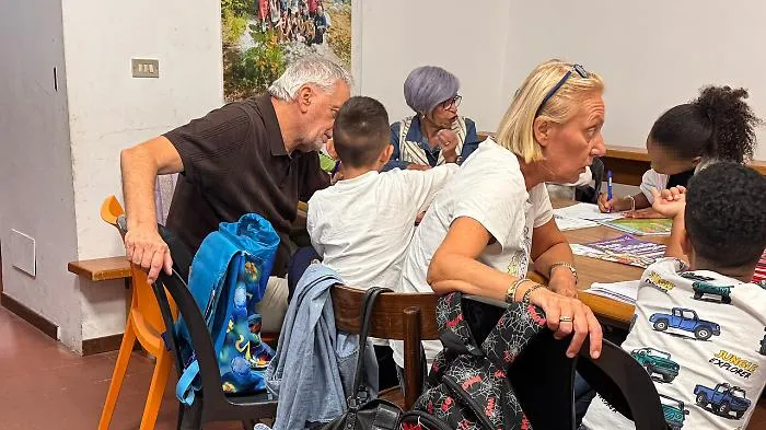 Tetto agli studenti stranieri, Meloni prova a ricucire con il Colle