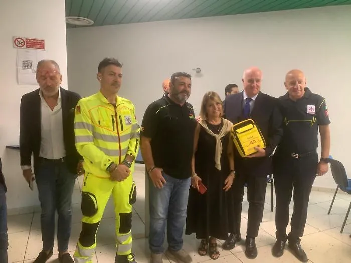 Sicilia: per le emergenze sanitarie nei piccoli Comuni la Regione distribuisce 202 defibrillatori