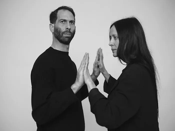 Keeley Forsyth e Matthew Bourne inaugurano Partiture a Zō con "Hand to Mouth"