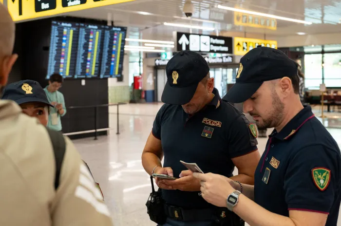 L'Italia proroga di due settimane controlli Schengen con la Spagna. &laquo;Ora pi&ugrave; Cpr e rimpatri&raquo;