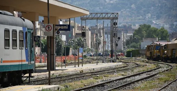 Il mercoled&igrave; nero di chi voleva spostarsi da Trapani a Palermo con il treno
