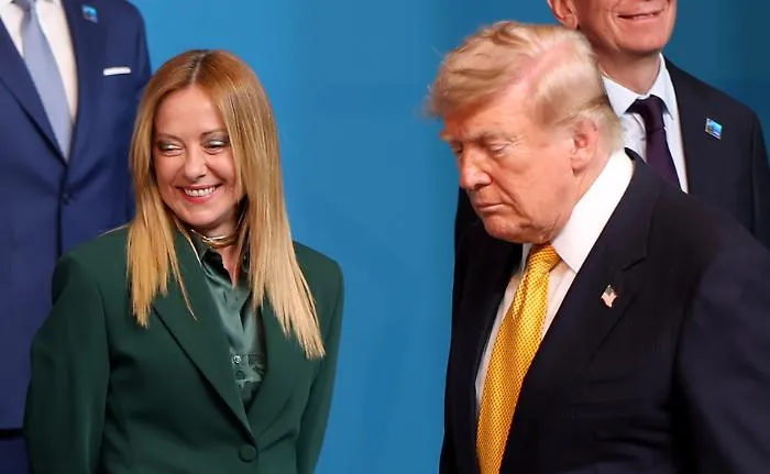 La nuova giravolta di Trump: &laquo;Meloni? L'ho sempre stimata&raquo;