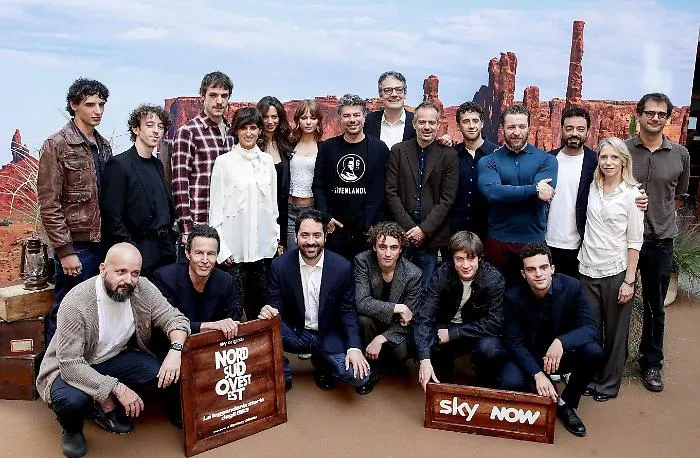 Gli 883 dal successo al declino, ma Pezzali &egrave; come un&rsquo;araba fenice