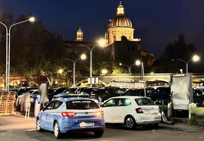 Tentato furto in Piazza Alcal&agrave;: arrestato parcheggiatore abusivo con divieto di ritorno