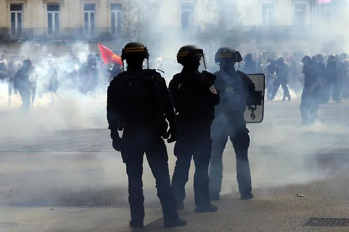 Francia, studenti in piazza: 86.000 manifestanti prima del corteo di Parigi, lezioni sospese in 891 licei