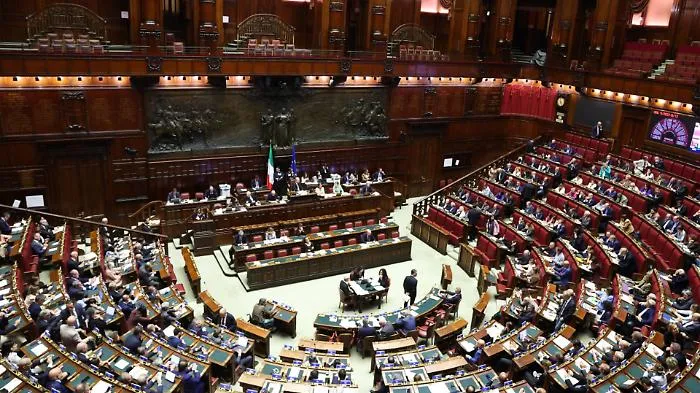 Legge elettorale, la maggioranza sfida il voto segreto