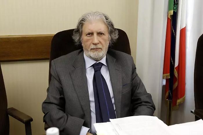 FdI torna a chiedere le dimissioni di Scarpinato dall'Antimafia: l'Anm di Caltanissetta lo sconfessa 