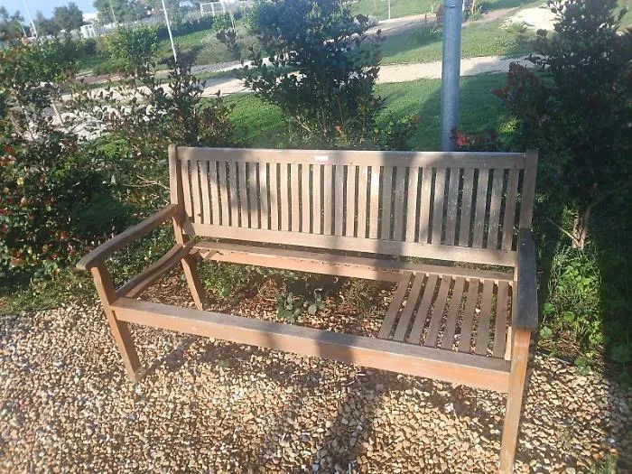 Ragusa, al Parco Verde Brusc&egrave; una panchina vandalizzata