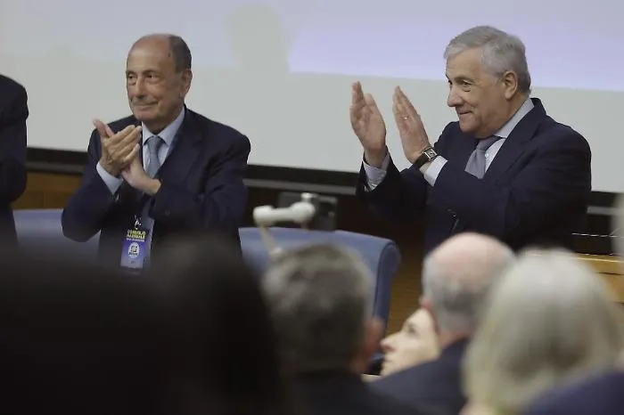 Schifani, come si &egrave; arrivati allo stop delle dimissioni. Ma Tajani ha gi&agrave; deciso che non ci sar&agrave; un bis
