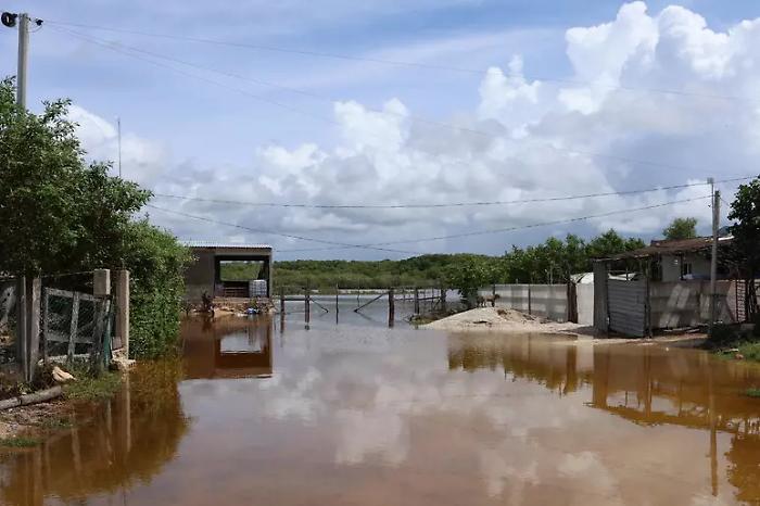 Uragano Isaias si rafforza e sale alla categoria 3: evacuazioni in Alabama e Florida