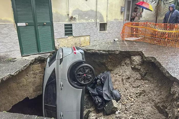Il maltempo sferza il Sud Italia: fango e allagamenti travolgono coste e citt&agrave;