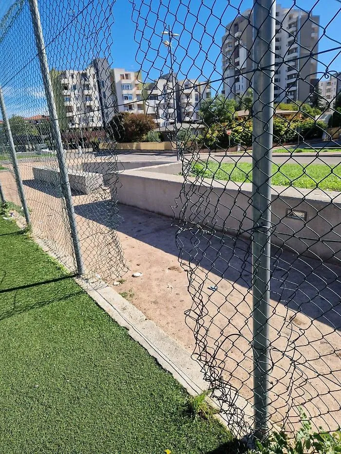 Modica, campetto di via Resistenza partigiana nel degrado