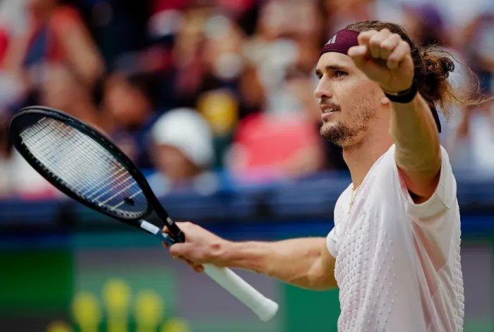 Zverev sar&agrave; il numero uno ATP a fine 2026: il verdetto di Shanghai tra il crollo di Alcaraz e lo stop di Sinner