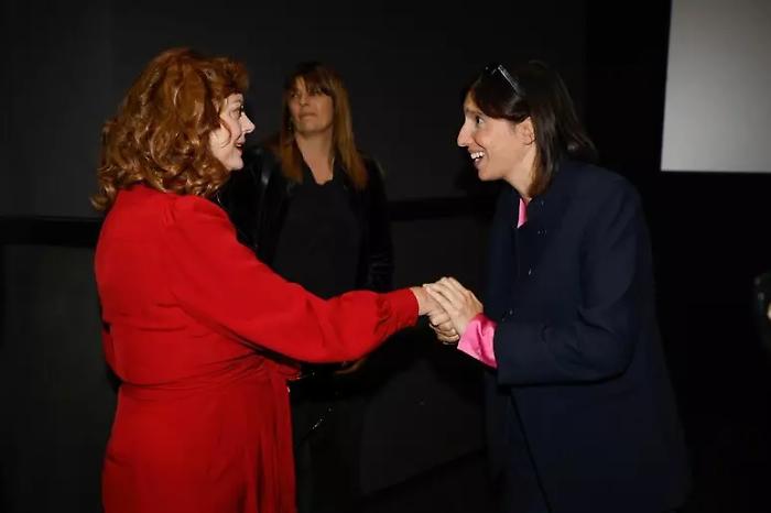 Schlein incontra Sarandon a Roma: Gaza al centro del dialogo prima di The Accompanist
