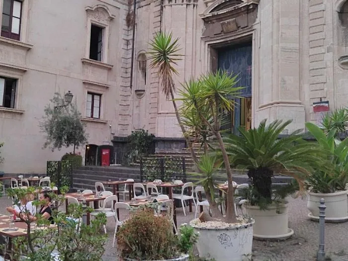 Sul regolamento dehors a Catania &egrave; di nuovo indietro tutta