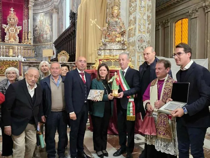 Il maltempo non ferma la festa di Santa Venera