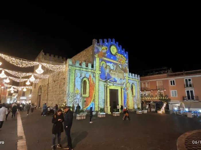 Taormina, &egrave; pienone per il periodo natalizio