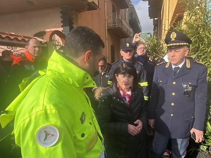 Fronte comune dei sindaci: &laquo;Tutta la jonica &egrave; al collasso&raquo;