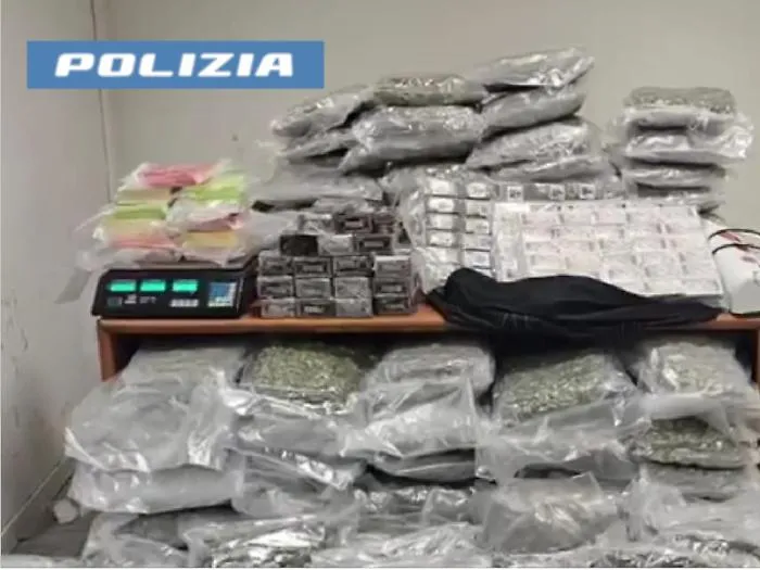 Covo di droga: i retroscena dell'operazione, il figlio scarcerato dopo la convalida 