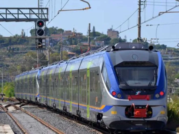 Riprende la circolazione dei treni sulla costa jonica dopo i danni del maltempo