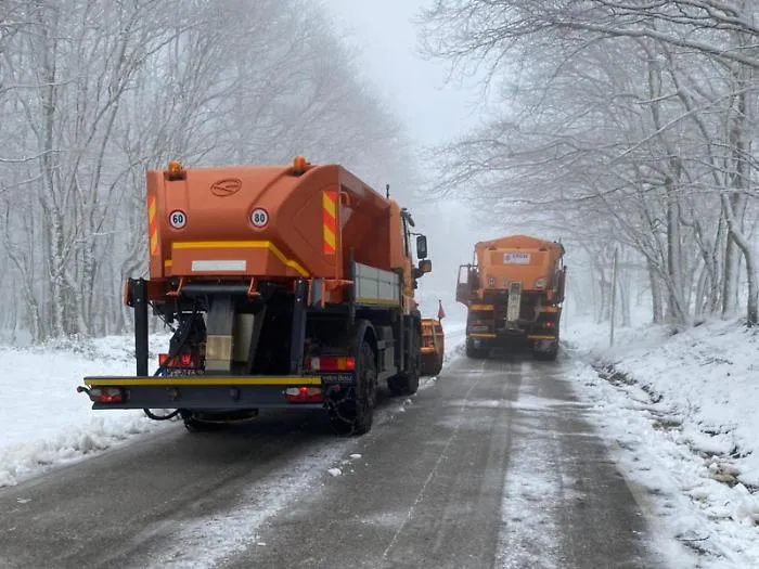 Spazzaneve in azione sulla Sp Caronia-Capizzi