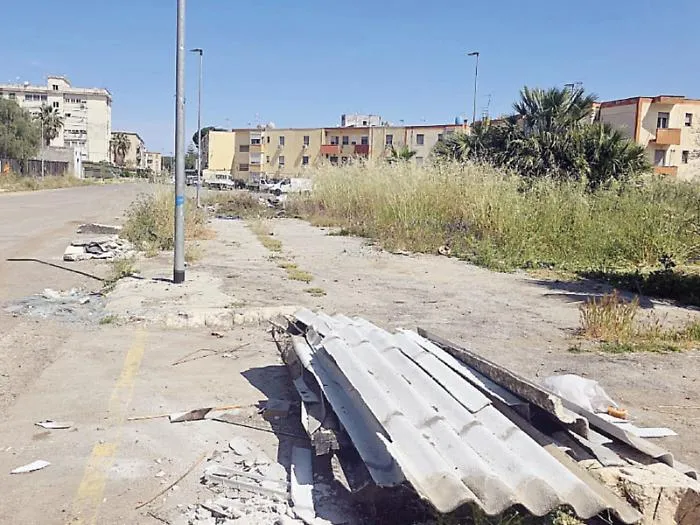 "Progetto quartieri", falsa partenza a Palermo: stop al diserbo e polemiche. L'opposizione: &laquo;Dal Comune solo uno spot elettorale&raquo;