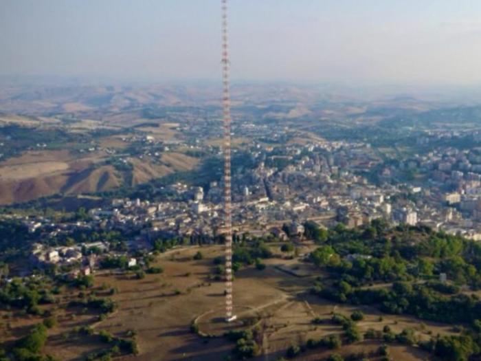 Caltanissetta chiede due milioni a Rai Way per l'antenna abbattuta: &laquo;Ci hanno tolto un simbolo&raquo;