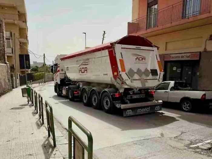 Raddoppio ferroviario: via i tir da Contesse e dal Villaggio Unrra