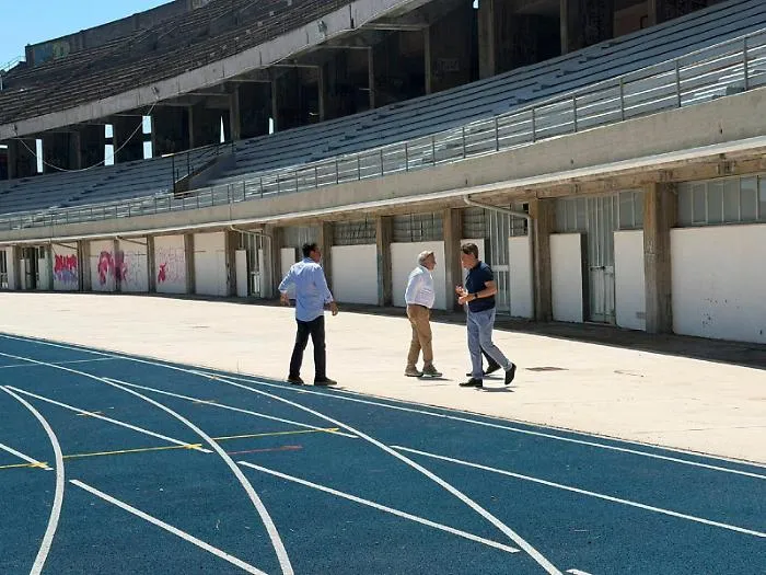 Stadio di atletica pronto, ma apertura rinviata. E ora c&rsquo;&egrave; il rischio vandali