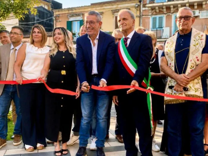 Piazza della Vittoria &egrave; ritornata ad essere il &ldquo;salotto&rdquo; del paese
