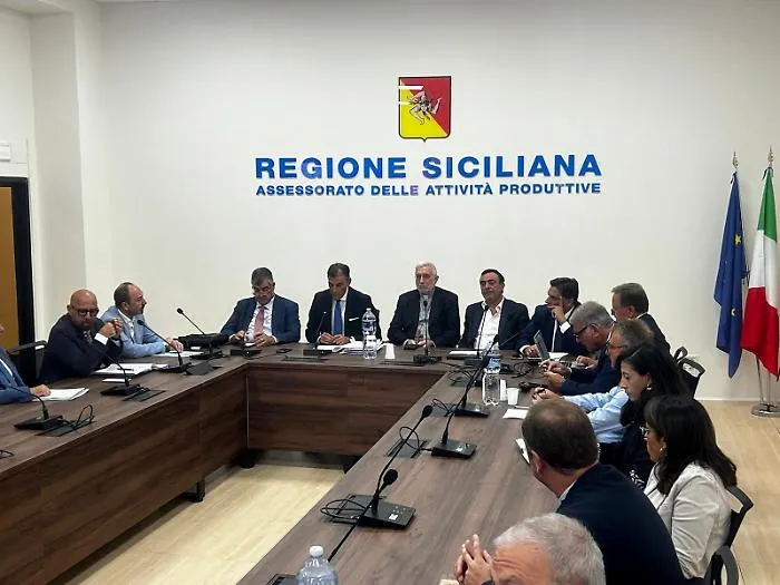&laquo;Sospendere le procedure contro le aziende per salvare i posti di lavoro&raquo;