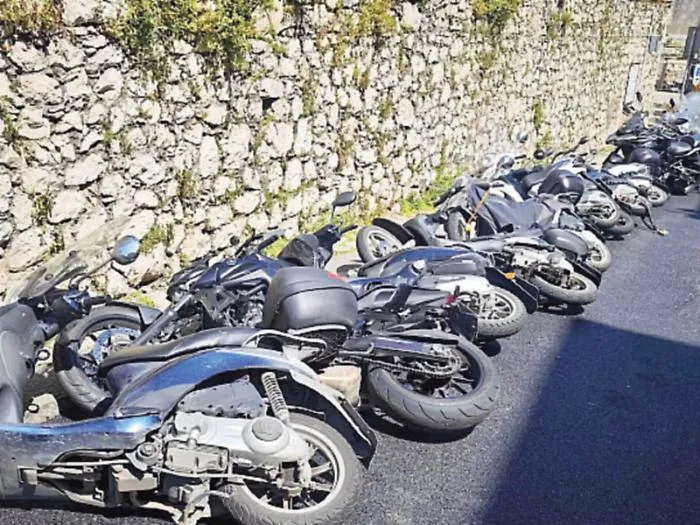 Via gli stalli &ldquo;trappola&rdquo;, cambia la sosta per le moto