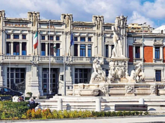Le famiglie di via Alessandria in Prefettura: &laquo;Servono le case&raquo;