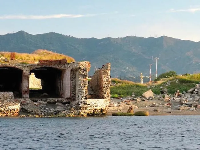 La Messina ferita di "ZonaSud" in vetrina