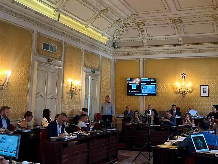 Il Consiglio approva il Pef, le tariffe della Tari restano invariate per il 2026