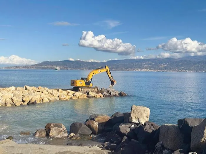 Ritardi al porto di Tremestieri, la Uil: &laquo;Adesso basta con i silenzi&raquo;