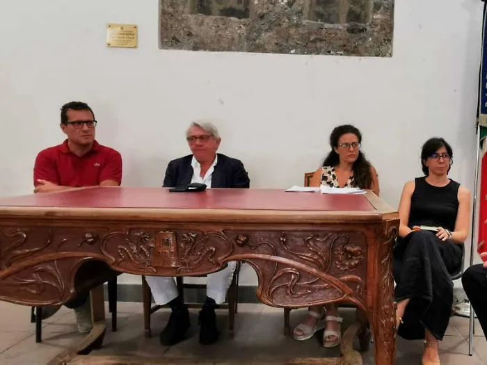 Si comincer&agrave; con i doppi turni ma l&rsquo;ex I Circolo didattico dice no