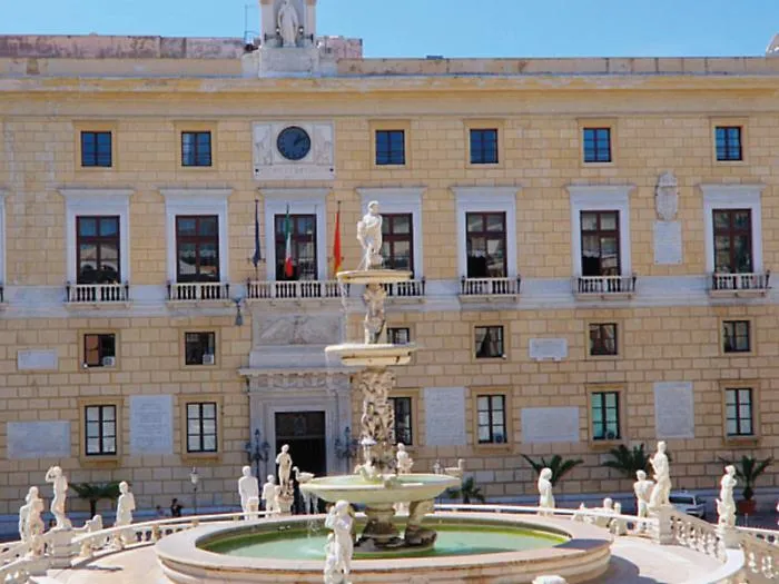 Tassa di soggiorno a Palermo, gli uffici alla giunta: &laquo;Basta rimborsi a b&b e hotel, cos&igrave; risparmiamo un milione di euro&raquo;