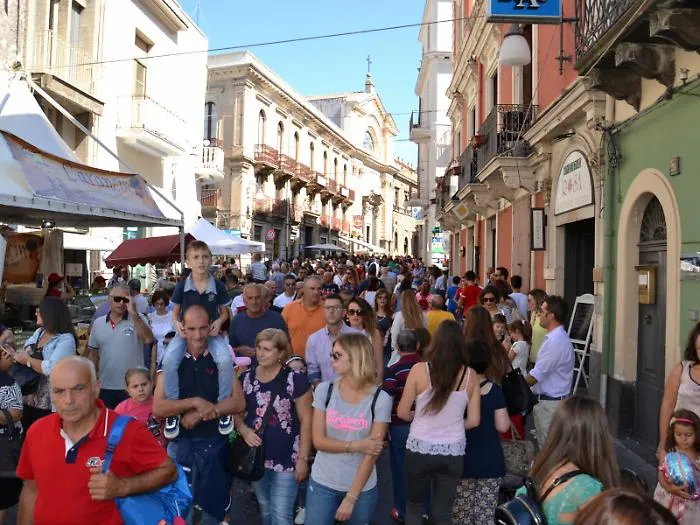 &ldquo;Sagra del pistacchio&rdquo;: domani il taglio del nastro fra tradizione e gusto