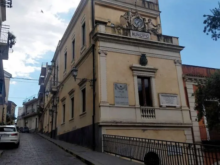 &laquo;Bellia deve dimettersi, il progetto non esiste pi&ugrave;: bisogna tornare alle urne&raquo;