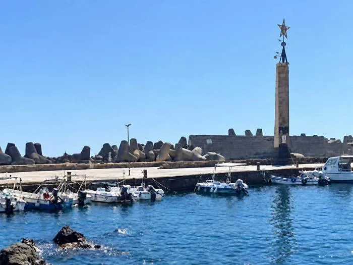 Porto di Stazzo, la Regione chiede 381mila euro
