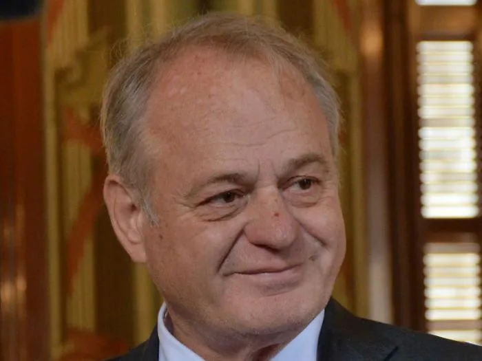 L&rsquo;Antimafia convoca il governatore e il centrosinistra scende in piazza
