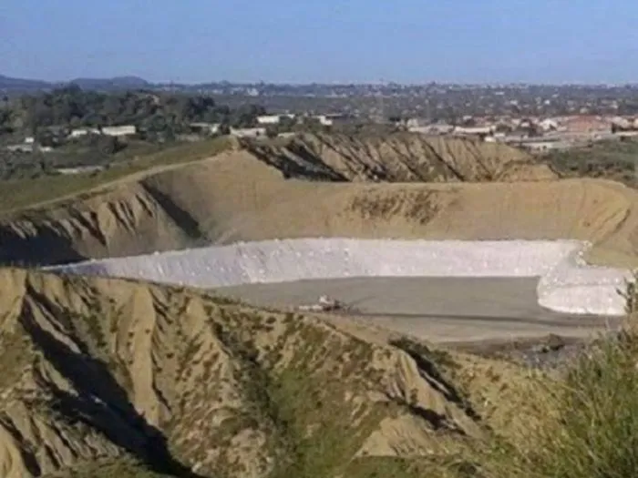 L&rsquo;opposizione sta con il sindaco, ma solo sulla riapertura della discarica 